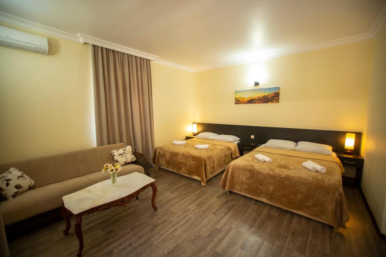Hotel Chveni Ezo Kobuleti Esterno foto