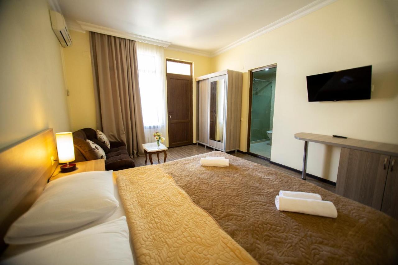 Hotel Chveni Ezo Kobuleti Esterno foto